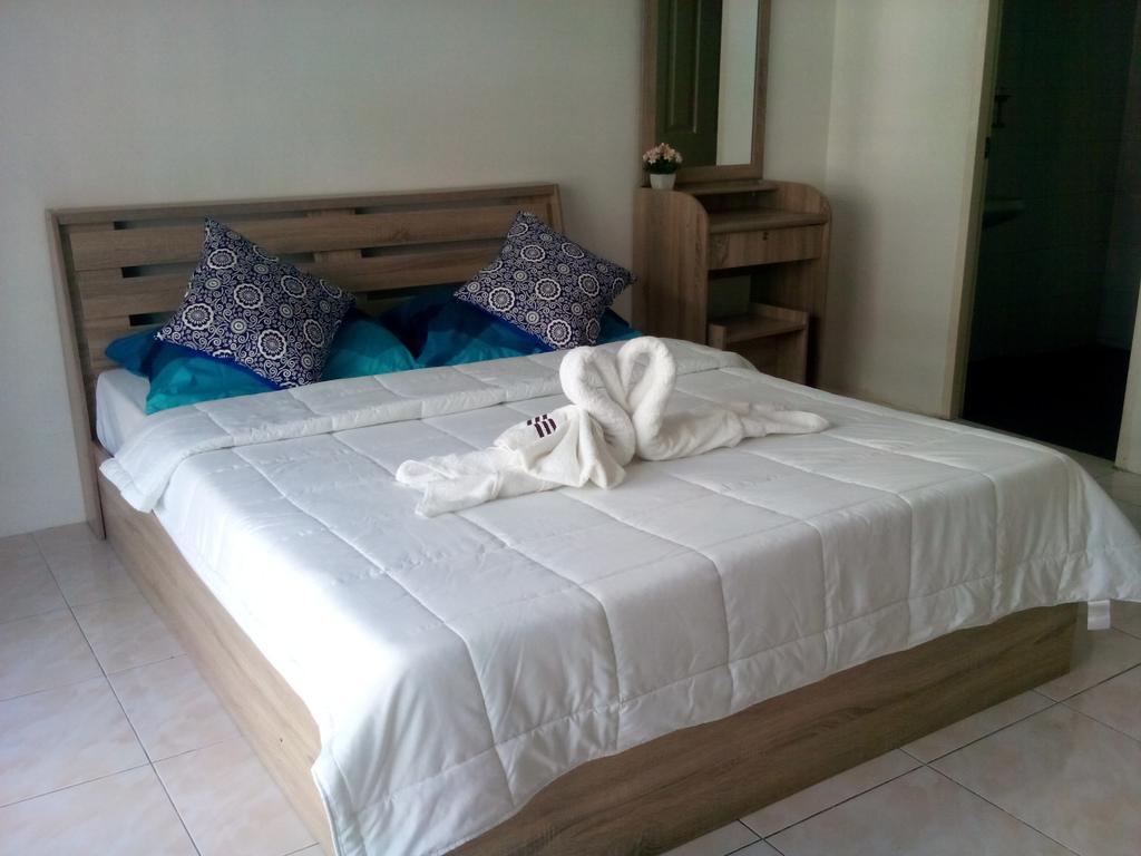 Sunshine Guesthouse Patong Luaran gambar