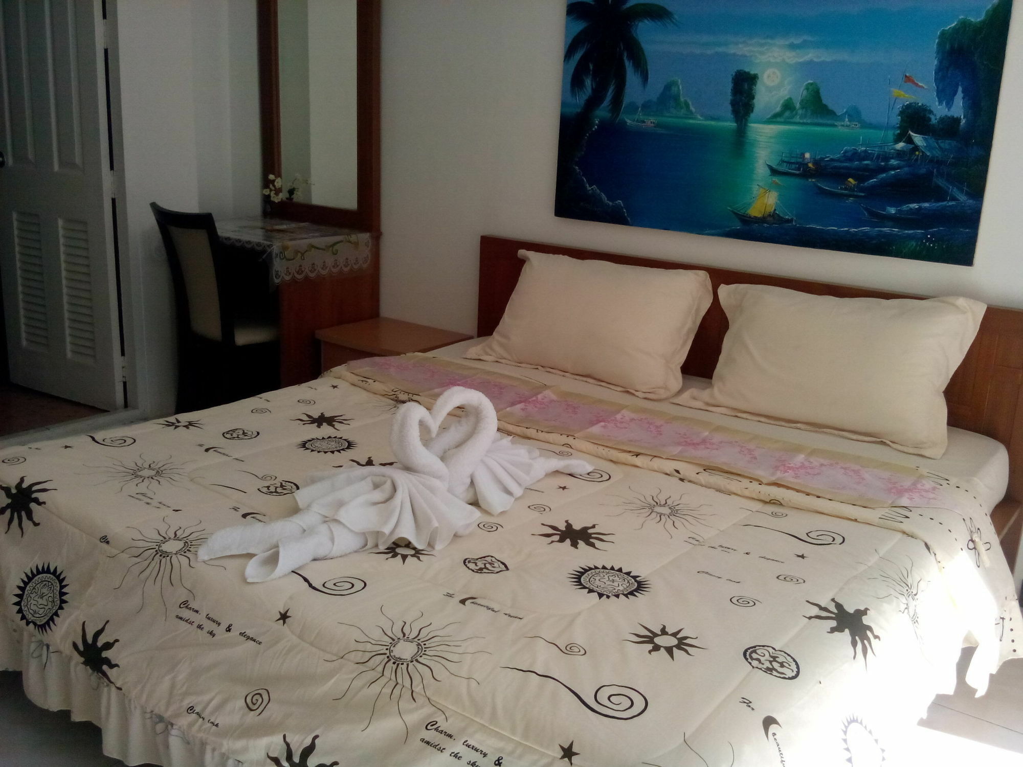 Sunshine Guesthouse Patong Luaran gambar