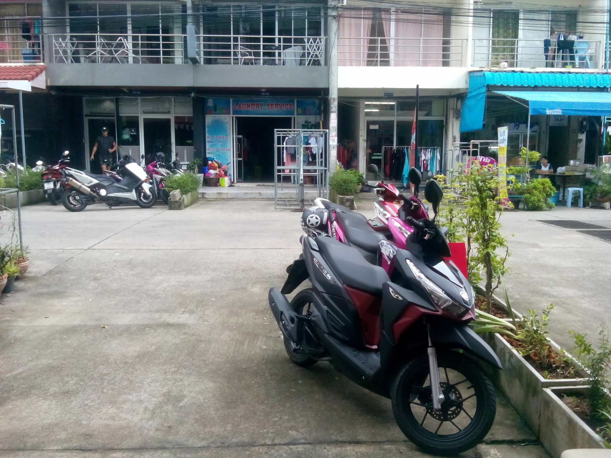 Sunshine Guesthouse Patong Luaran gambar