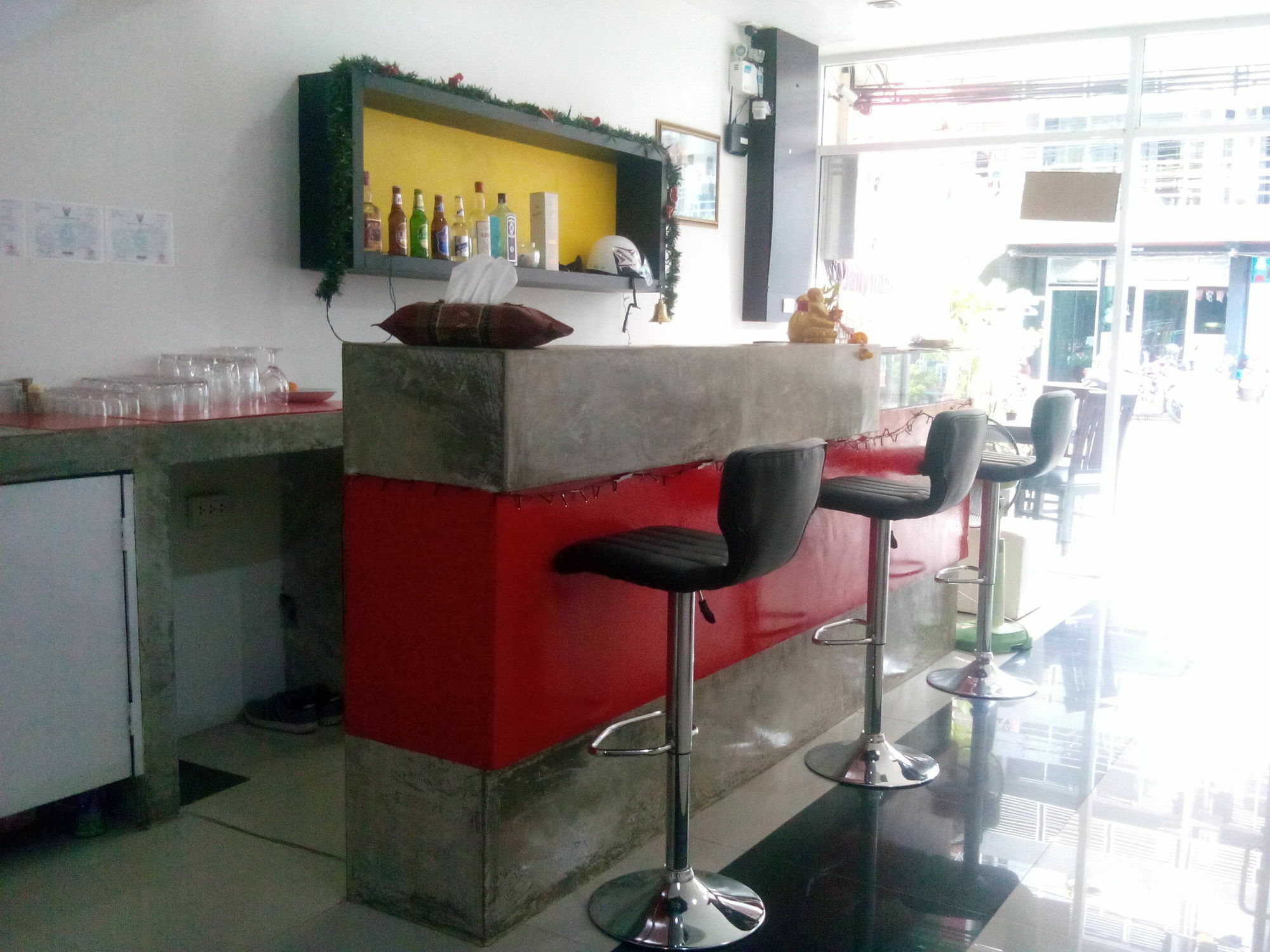 Sunshine Guesthouse Patong Luaran gambar