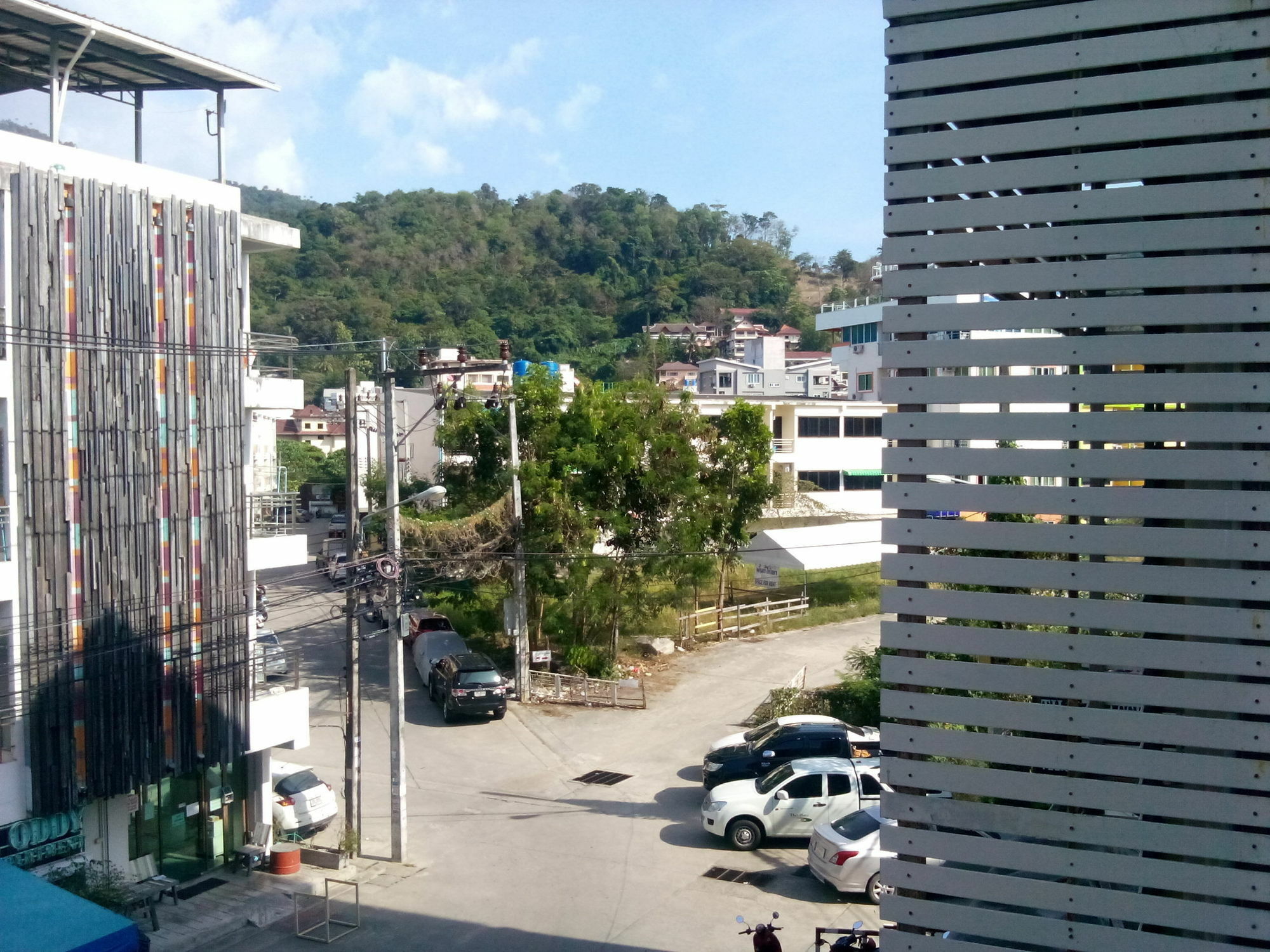 Sunshine Guesthouse Patong Luaran gambar